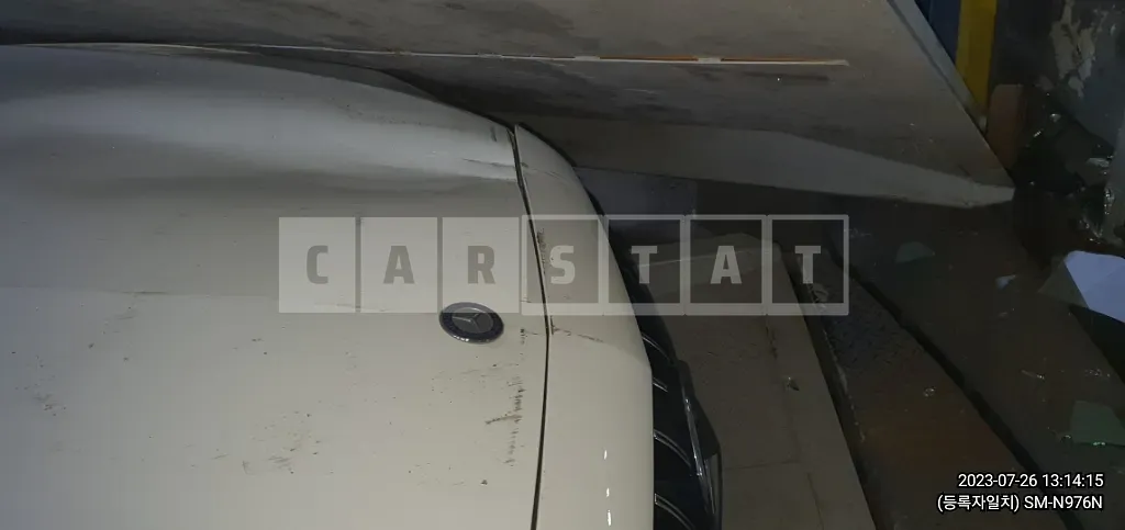Photo 2 of 26: 2015 Mercedes-Benz C 200, VIN WDDWF4CB1FF034568 — Korean insurance auction