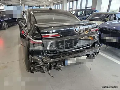 2022 BMW 740i