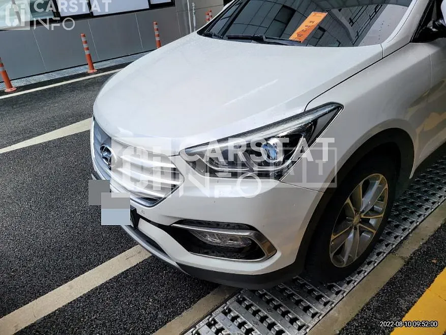 Photo 2 of 14: 2016 Hyundai Santa Fe, VIN KMHSW81UBGU649549 — Korean insurance auction