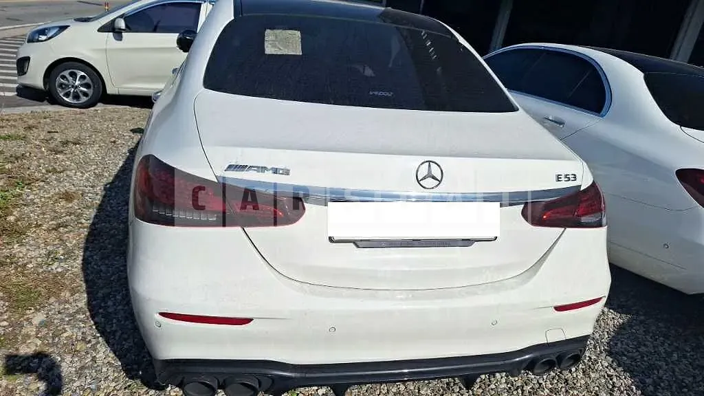 Photo 2 of 8: 2017 Mercedes-Benz E 300 4Matic, VIN WDDZF4KB3HA176628 — Korean insurance auction