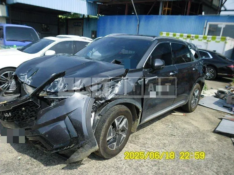 Photo 2 of 117: 2023 Kia Sorento Hybrid — Korean insurance auction
