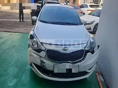 Photo 1 of 33: 2015 Kia Kz — Korean insurance auction