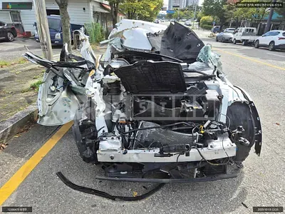 Photo 1 of 13: 2022 Hyundai IONIQ 5, VIN KMHKR81AFNU110363 — Korean insurance auction