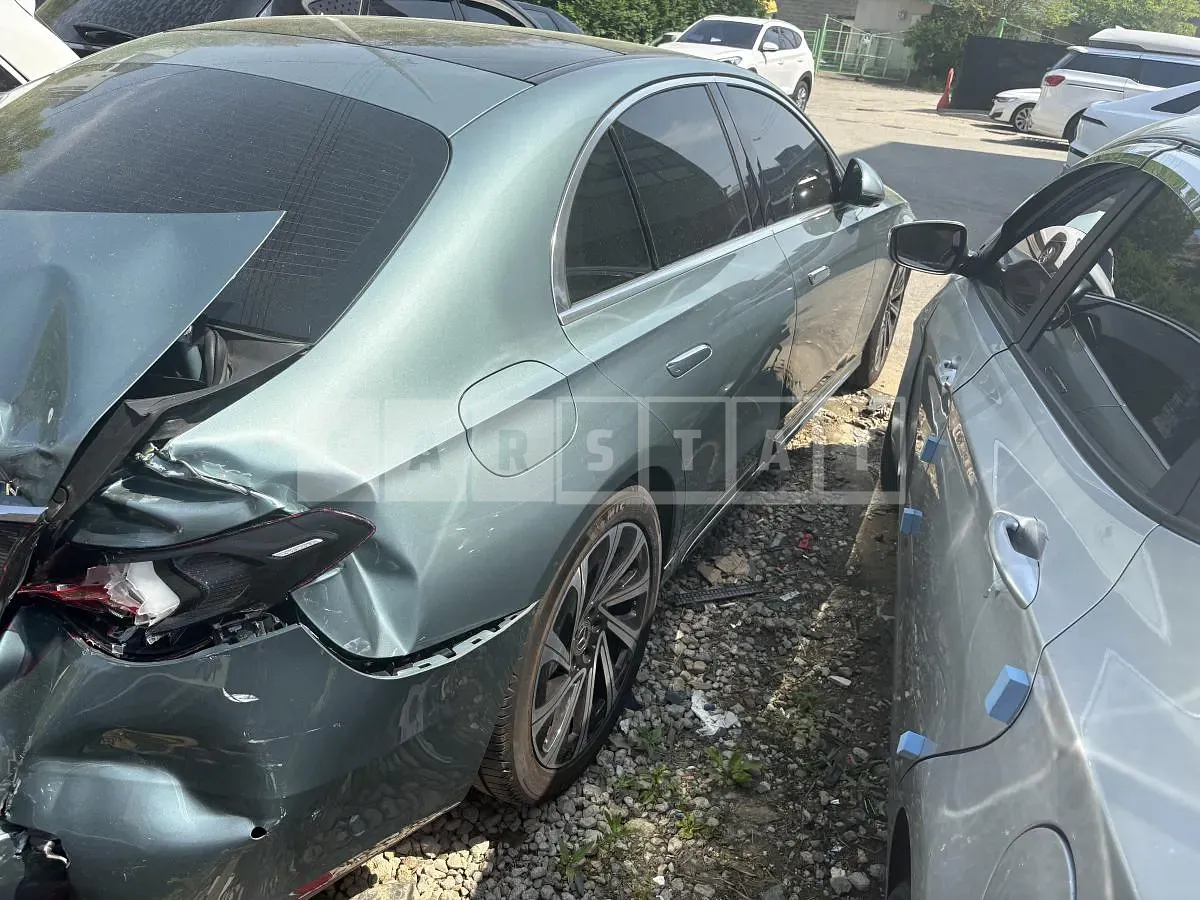 Photo 2 of 22: 2024 Mercedes-Benz E 300 4Matic — Korean insurance auction