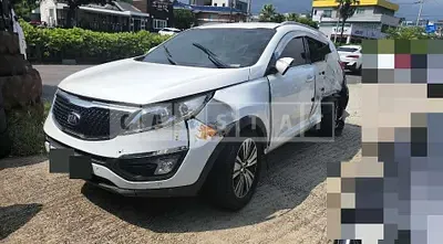 Photo 1 of 9: 2015 Kia Sportage R — Korean insurance auction
