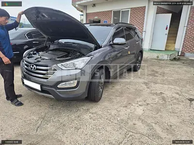 Photo 1 of 8: 2015 Hyundai Santa Fe, VIN KMHSW81UDFU457537 — Korean insurance auction