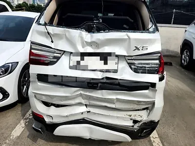 Photo 1 of 23: 2017 BMW X5 xDrive30d, VIN WBAKS4101H0W57780 — Korean insurance auction