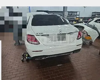 Photo 1 of 18: 2020 Mercedes-Benz E300 4Matic — Korean insurance auction