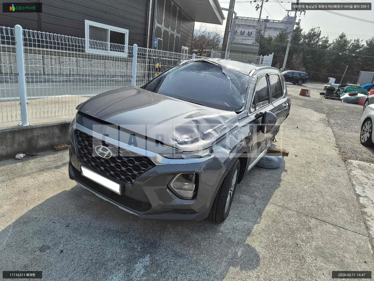 Photo 2 of 18: 2020 Hyundai Santa Fe, VIN KMHS281BBLU297053 — Korean insurance auction