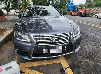 2015 Lexus LS600hl