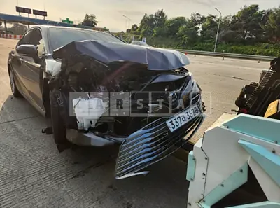 Photo 1 of 8: 2019 Toyota Camry Hybrid, VIN JTNB21HK5K3049576 — Korean insurance auction