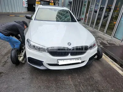Photo 1 of 24: 2017 BMW 530i xDrive, VIN WBAJD9100JWC11581 — Korean insurance auction