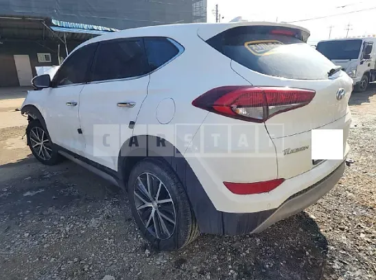 Photo 2 of 11: 2017 Hyundai Tucson, VIN KMHJ2815GHU385264 — Korean insurance auction