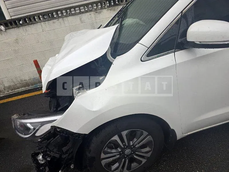 Photo 2 of 39: 2018 Kia Carnivals — Korean insurance auction