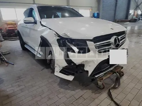 Photo 2 of 9: 2019 Mercedes-Benz GLC300 4Matic, VIN WDC0G4KB8KF671833 — Korean insurance auction