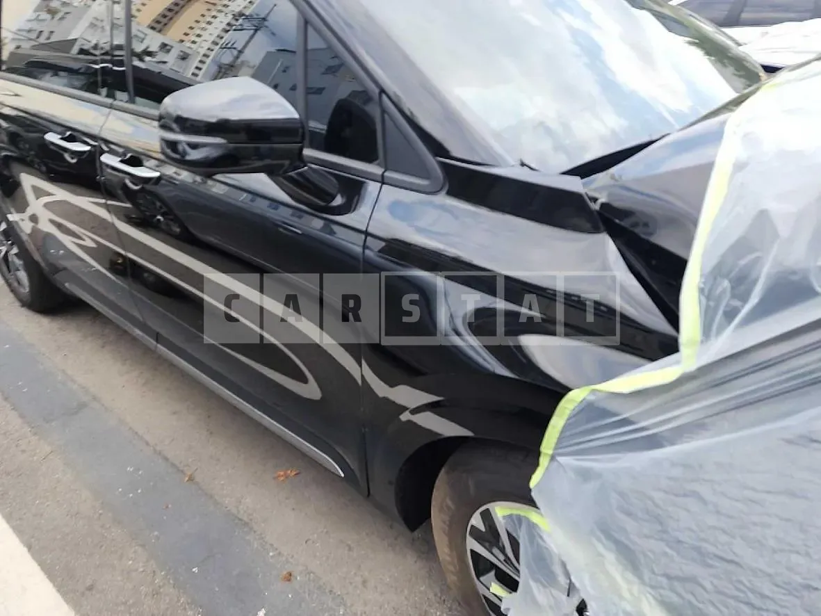 Photo 2 of 43: 2023 Kia Carnival Gasoline — Korean insurance auction