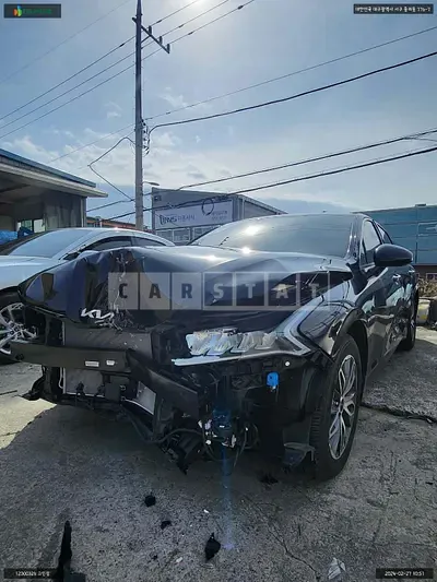 Photo 1 of 34: 2023 Kia K5, VIN KNAG241ABPA225188 — Korean insurance auction