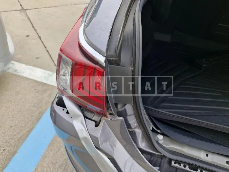 Photo 2 of 11: 2018 Lexus ES300h — Korean insurance auction