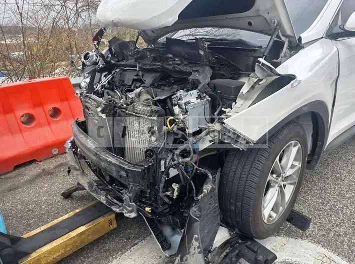 Photo 2 of 8: 2015 Hyundai Santa Fe DM — Korean insurance auction