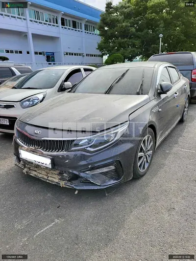 Photo 1 of 8: 2019 Kia K5, VIN KNAGT411BKA311725 — Korean insurance auction