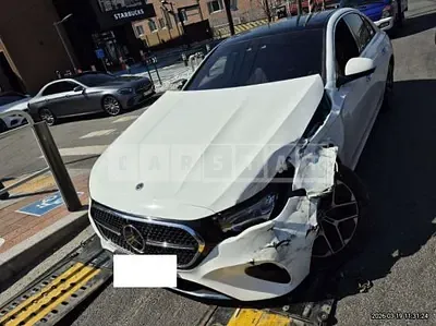 Photo 1 of 24: 2026 Mercedes-Benz E 200 — Korean insurance auction