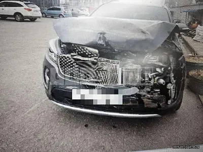 Photo 1 of 5: 2015 Kia Sorento — Korean insurance auction