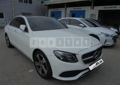 Photo 1 of 9: 2017 Mercedes-Benz E 300 4Matic, VIN WDDZF4KB7HA132647 — Korean insurance auction