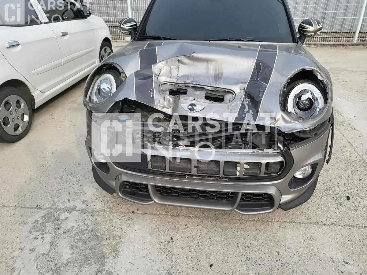 Photo 2 of 21: 2017 MINI Cooper S Five-Door, VIN WMWXU3107H2D46761 — Korean insurance auction
