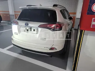 Photo 1 of 11: 2018 Toyota Love 4 Hybrid — Korean insurance auction