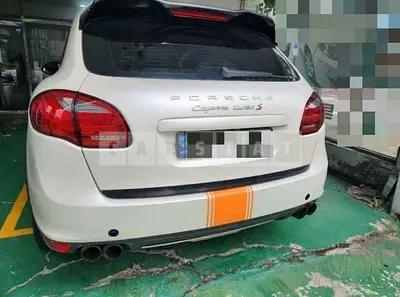 Photo 1 of 34: 2014 Porsche Cayenne Turbo — Korean insurance auction