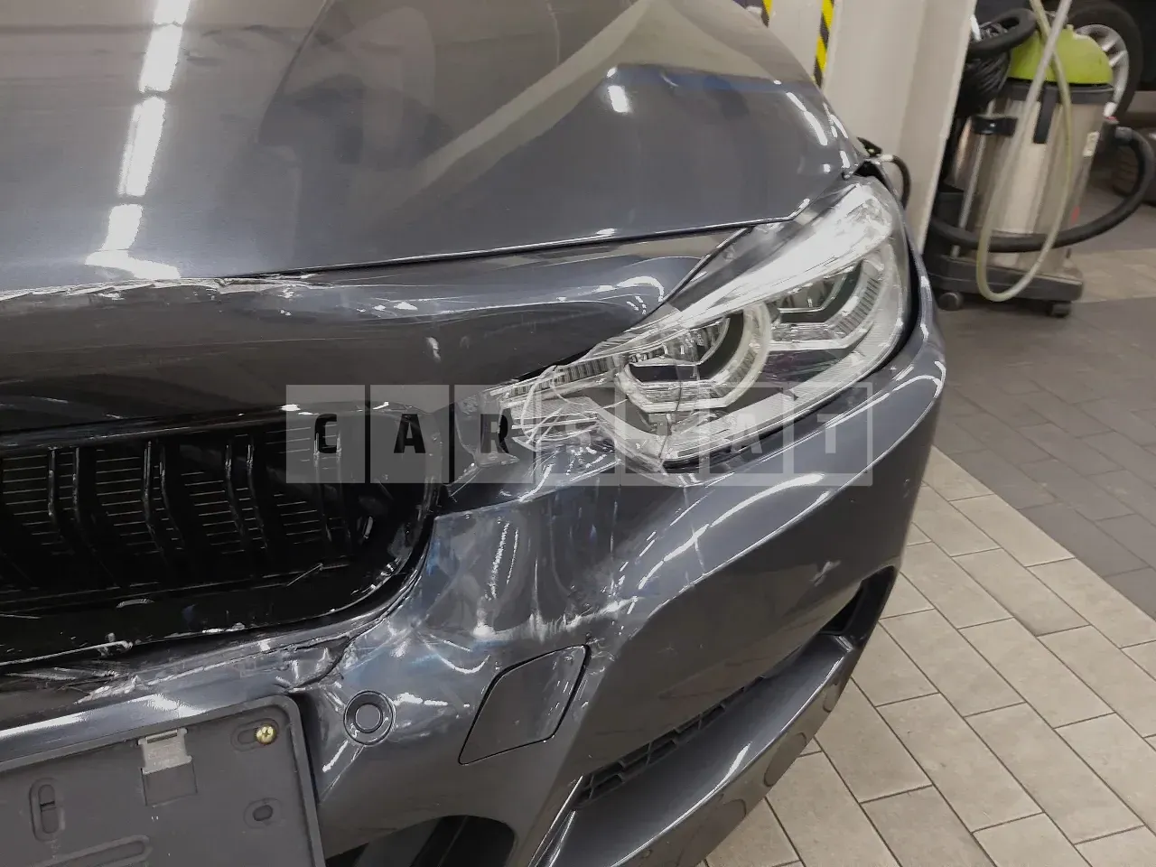 Photo 2 of 8: 2018 BMW 320d, VIN WBA8C5104JA076643 — Korean insurance auction