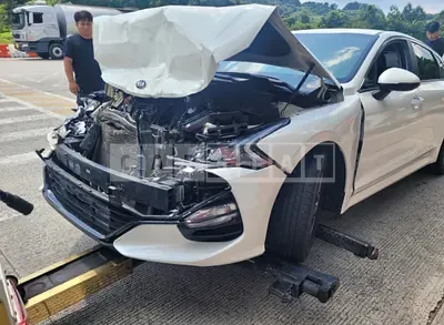 Photo 1 of 4: 2020 Kia K5 — Korean insurance auction