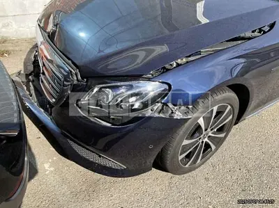 Photo 1 of 18: 2019 Mercedes-Benz E 300 e, VIN WDDZF5DB6KA671237 — Korean insurance auction