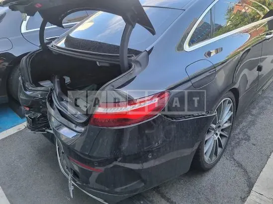 Photo 2 of 3: 2017 Mercedes-Benz E400 4MATICCOUPE — Korean insurance auction