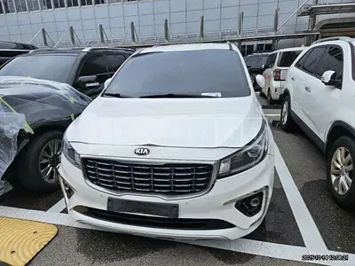 Photo 1 of 13: 2019 Kia Carnivals — Korean insurance auction
