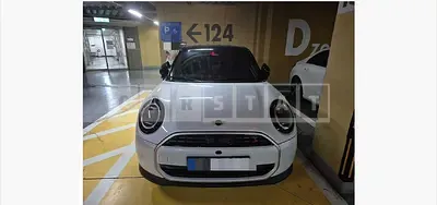 Photo 1 of 18: 2026 MINI Cooper S Five-Door — Korean insurance auction
