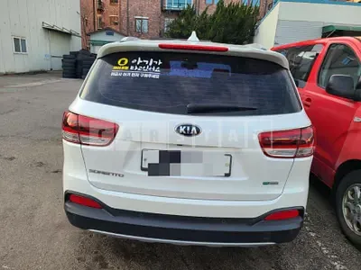 Photo 1 of 6: 2015 Kia Sorento 2.0 — Korean insurance auction