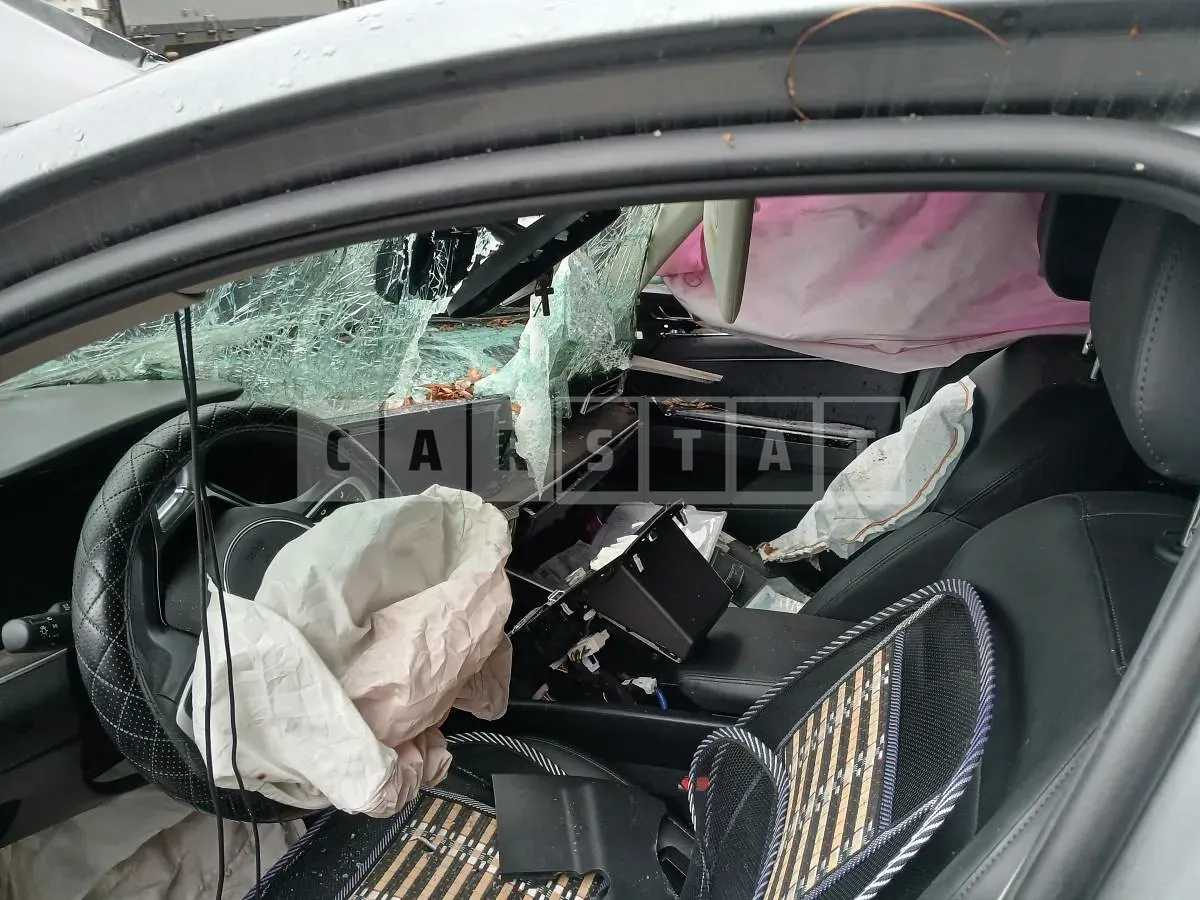 Photo 2 of 24: 2022 Kia K5 — Korean insurance auction