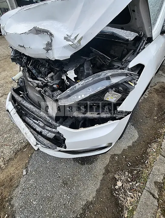 Photo 2 of 13: 2016 Hyundai Santa Fe DM — Korean insurance auction