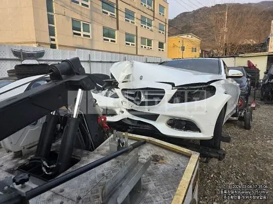 Photo 2 of 19: 2016 Mercedes-Benz C 200, VIN WDDWF4CBXGF225410 — Korean insurance auction