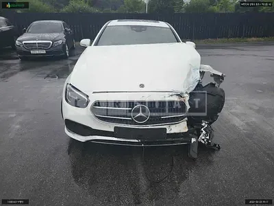 Photo 1 of 19: 2020 Mercedes-Benz E250, VIN W1KZF4FB0MA884002 — Korean insurance auction