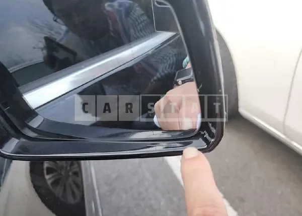 Photo 2 of 49: 2016 Mercedes-Benz E220 BlueTec, VIN WDDHF0AB8GB215518 — Korean insurance auction