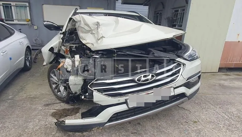 Photo 2 of 12: 2016 Hyundai Santa Fe 2.2 (4WD) — Korean insurance auction