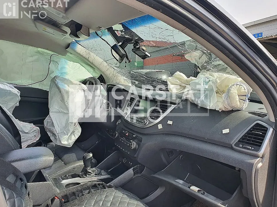 Photo 2 of 12: 2016 Hyundai Tucson, VIN KMHJ281ABHU298395 — Korean insurance auction