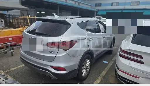 Photo 2 of 7: 2015 Hyundai Santa Fe DM — Korean insurance auction