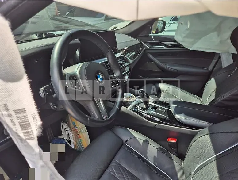 Photo 2 of 22: 2021 BMW 530i — Korean insurance auction