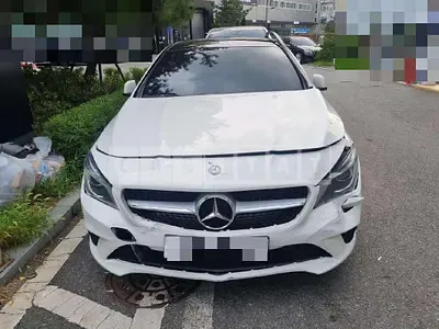 Photo 1 of 33: 2015 Mercedes-Benz CLA200 CDI — Korean insurance auction