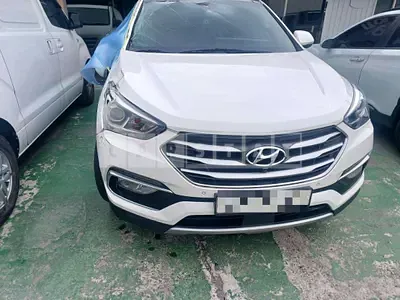 Photo 1 of 12: 2016 Hyundai Santa Fe DM — Korean insurance auction