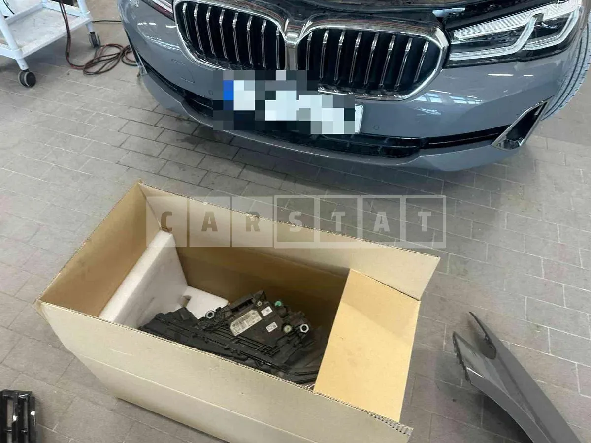 Photo 2 of 3: 2022 BMW (parts) 520i Headlamp — Korean insurance auction