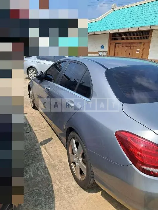 Photo 2 of 12: 2016 Mercedes-Benz C200d — Korean insurance auction